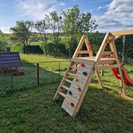 Apartmany Lama Malatiny Экстерьер фото