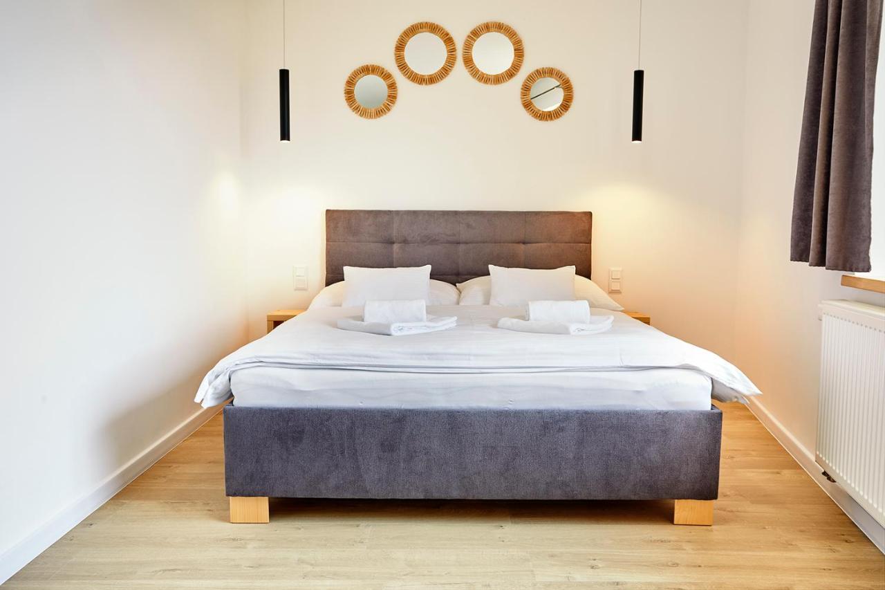 Apartmany Lama Malatiny Экстерьер фото
