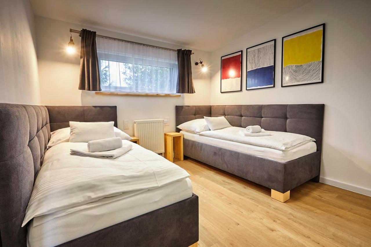 Apartmany Lama Malatiny Экстерьер фото