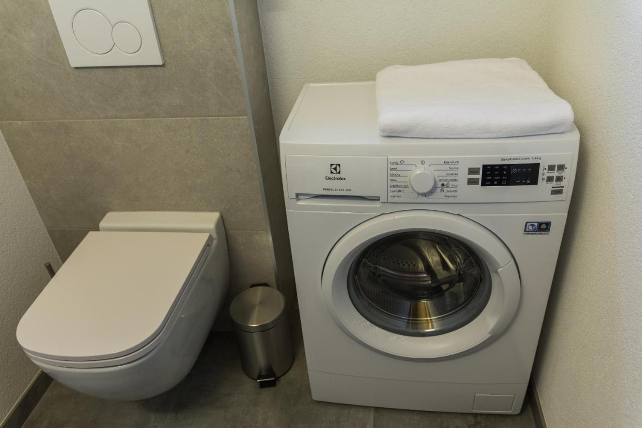Apartmany Lama Malatiny Экстерьер фото